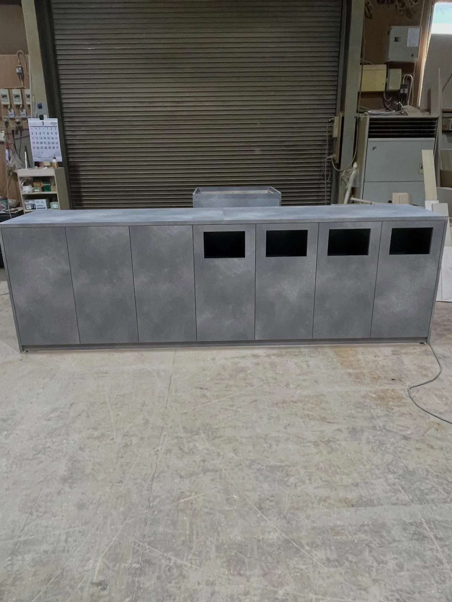 この度、造作ワークカウンターの製作依頼をいただき、誠にありが...